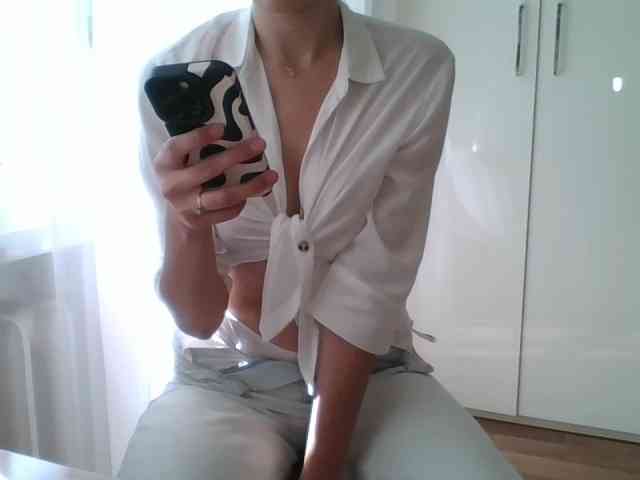 eysha webcam