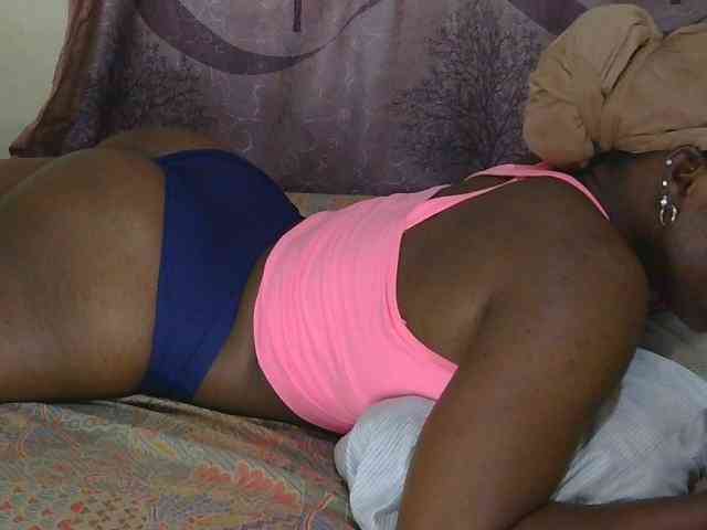 Freaky-amina webcam
