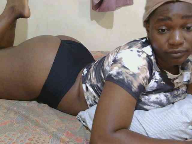 Freaky-amina webcam
