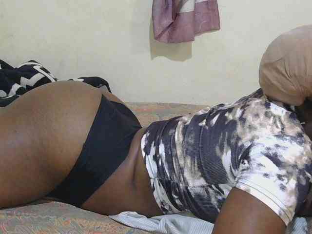 Freaky-amina webcam