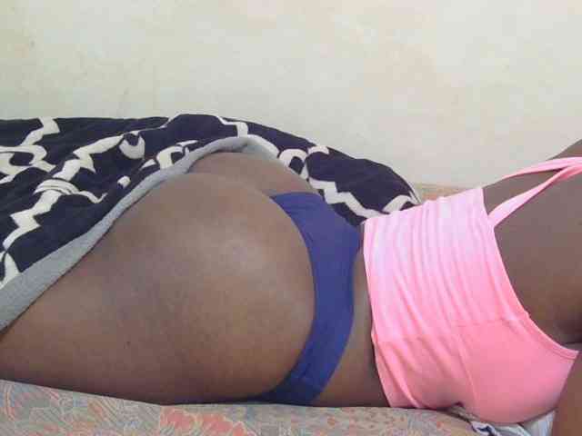 Freaky-amina webcam