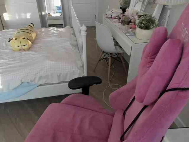 pickmedepartment webcam