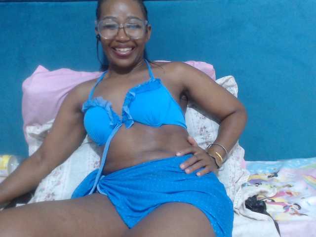 Sheila80's BongaCams show and profile