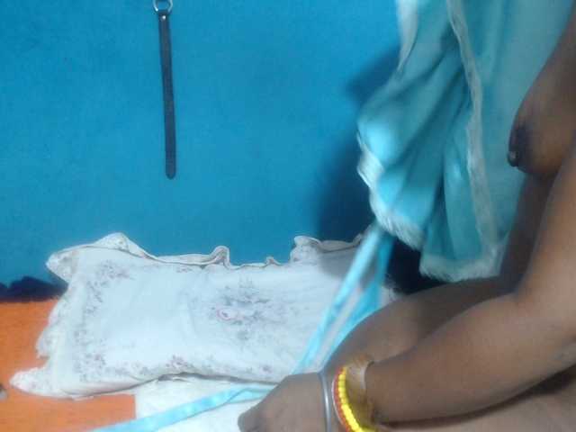 Sheila80's BongaCams show and profile