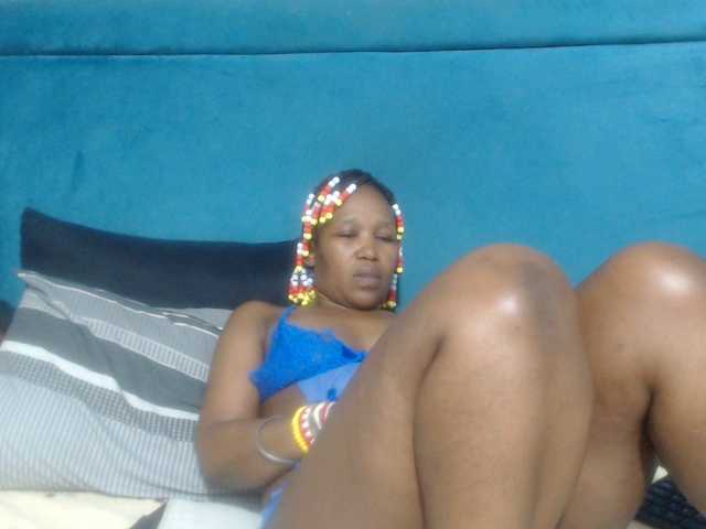 Sheila80's BongaCams show and profile