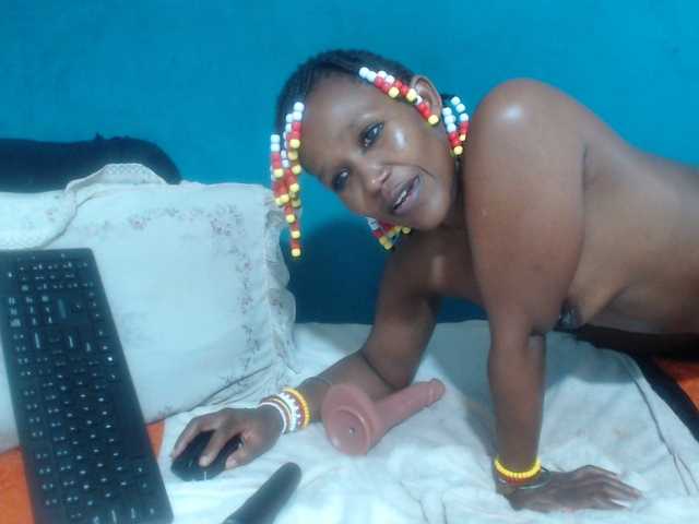 Sheila80's BongaCams show and profile