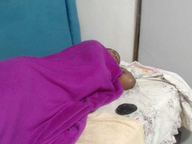 Sheila80's BongaCams show and profile