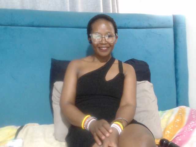 Sheila80's BongaCams show and profile