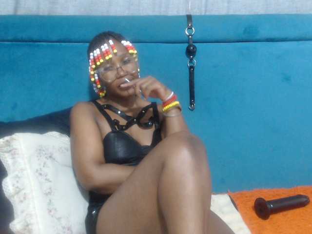 Sheila80's BongaCams show and profile