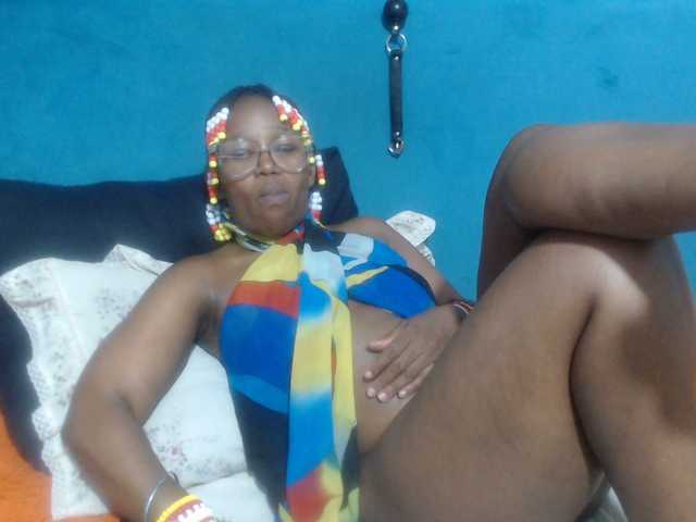 Sheila80's BongaCams show and profile