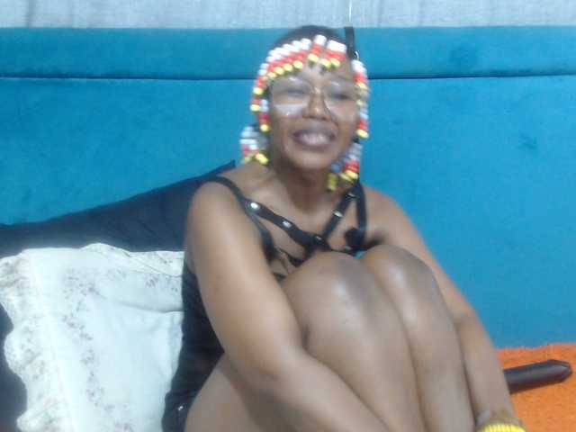 Sheila80's BongaCams show and profile