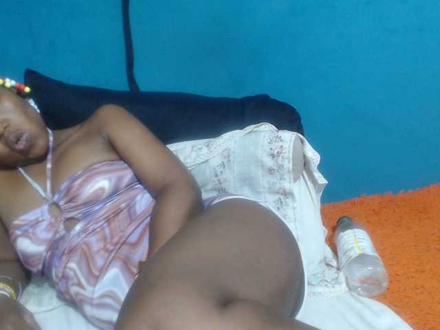 Sheila80's BongaCams show and profile