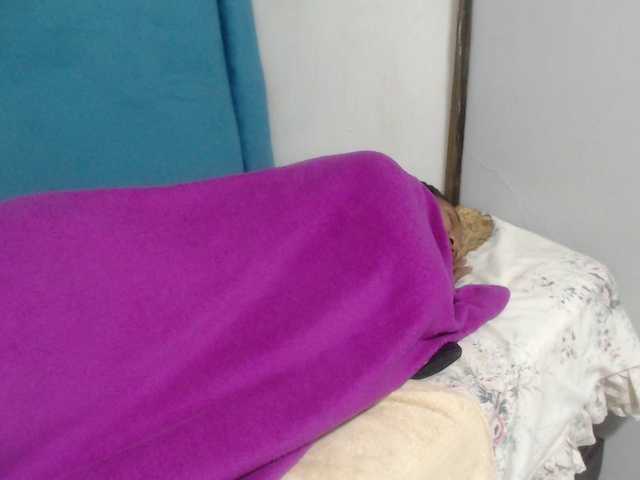 Sheila80's BongaCams show and profile