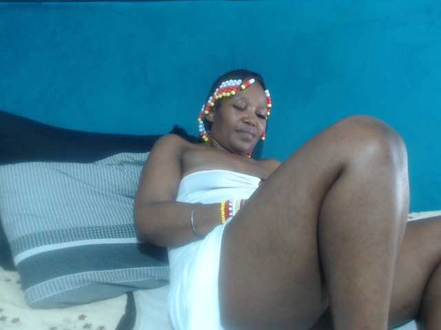 Sheila80's BongaCams show and profile