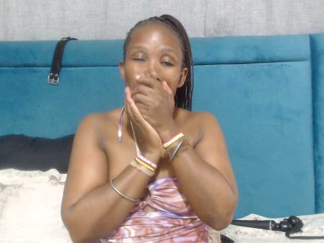 Sheila80's BongaCams show and profile