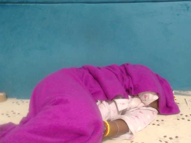 Sheila80's BongaCams show and profile