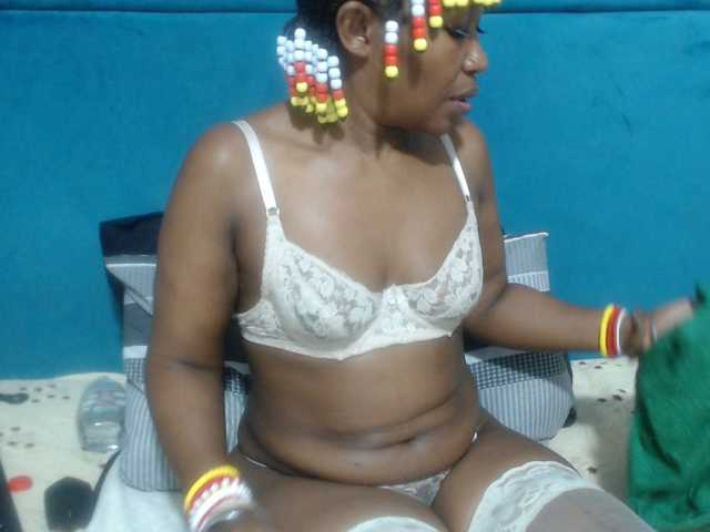 Sheila80's BongaCams show and profile