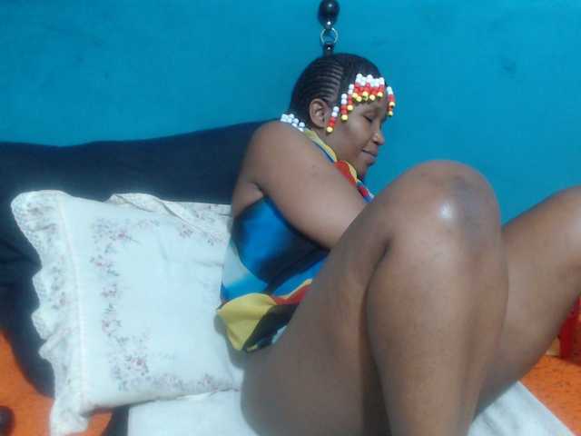 Sheila80's BongaCams show and profile