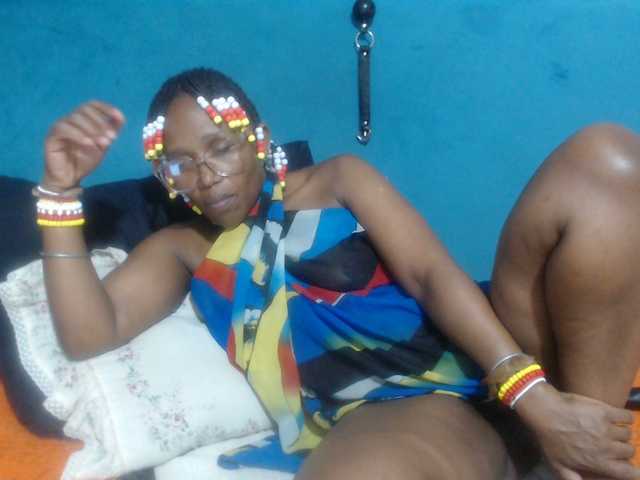 Sheila80's BongaCams show and profile