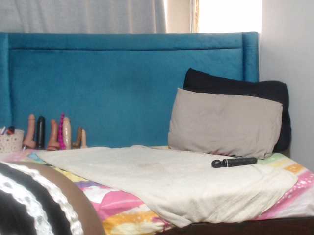 Sheila80's BongaCams show and profile