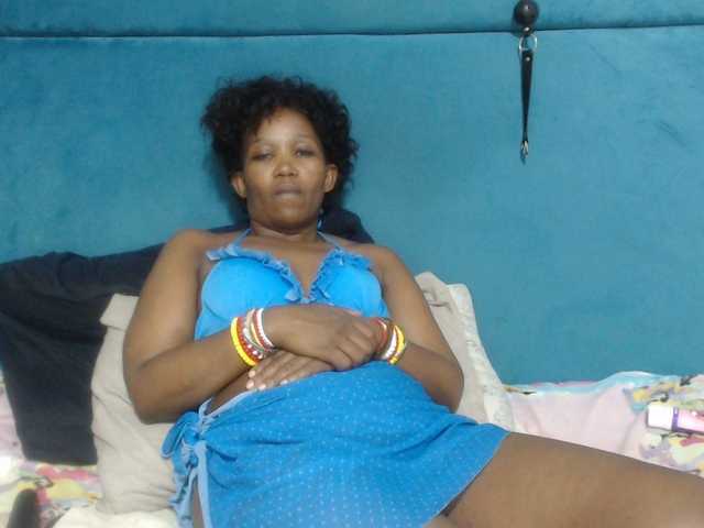 Sheila80's BongaCams show and profile