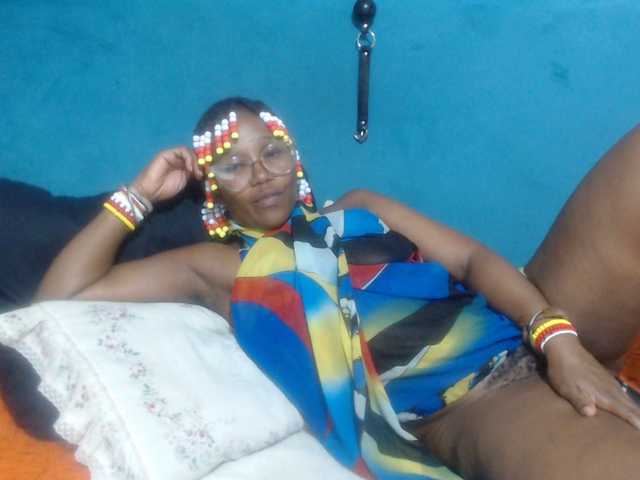 Sheila80's BongaCams show and profile