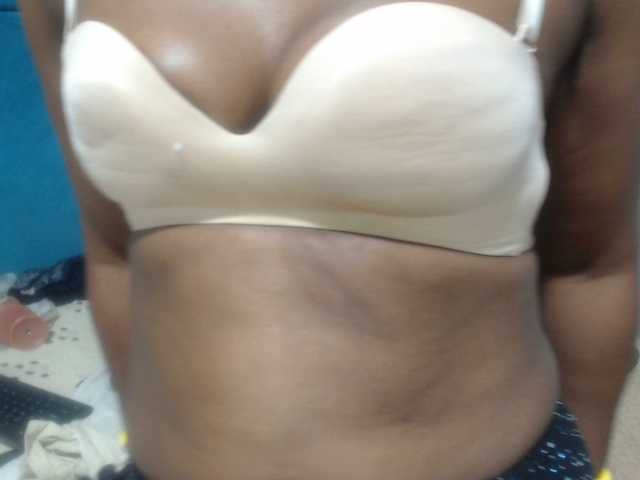 Sheila80's BongaCams show and profile