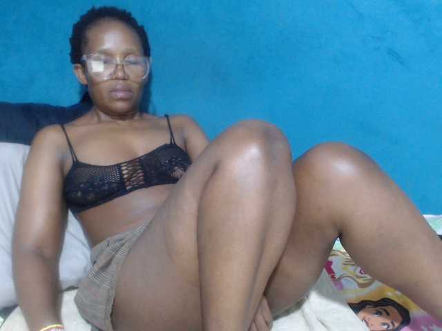 Sheila80's BongaCams show and profile