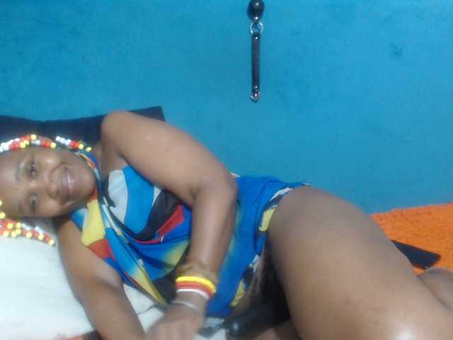 Sheila80's BongaCams show and profile