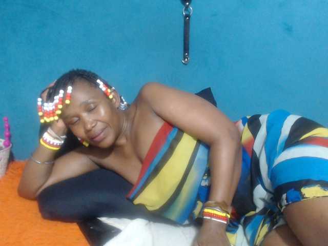 Sheila80's BongaCams show and profile