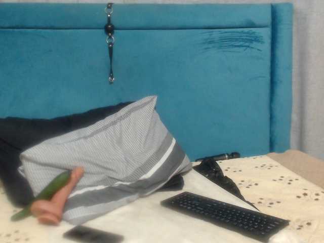 Sheila80's BongaCams show and profile