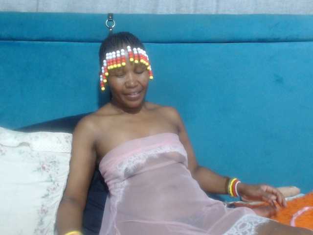 Sheila80's BongaCams show and profile