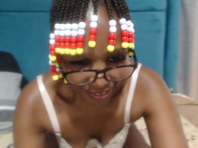 Sheila80's BongaCams show and profile