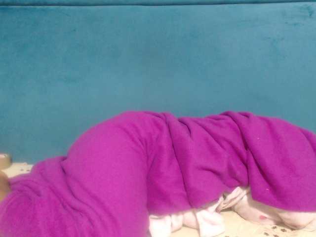 Sheila80's BongaCams show and profile