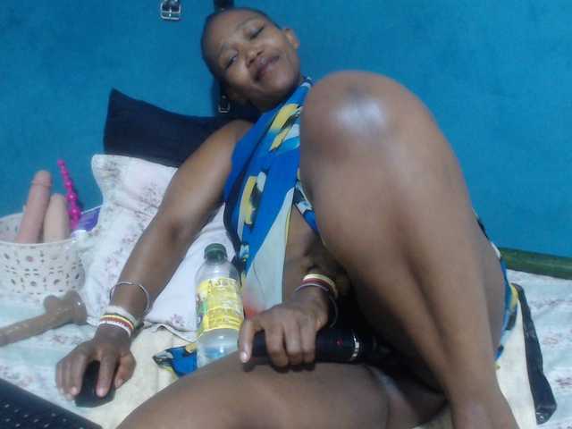 Sheila80's BongaCams show and profile