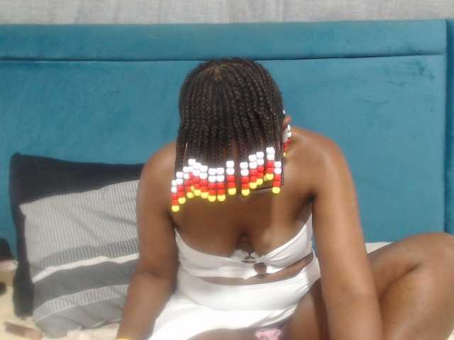 Sheila80's BongaCams show and profile