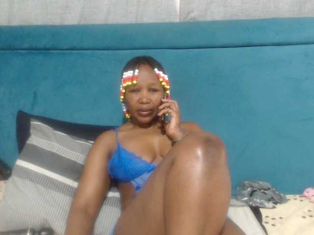 Sheila80's BongaCams show and profile