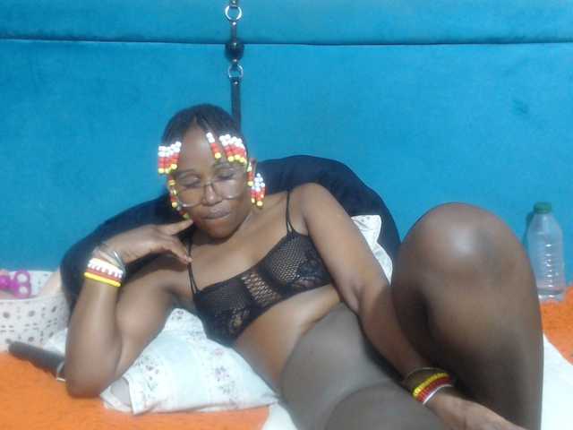 Sheila80's BongaCams show and profile