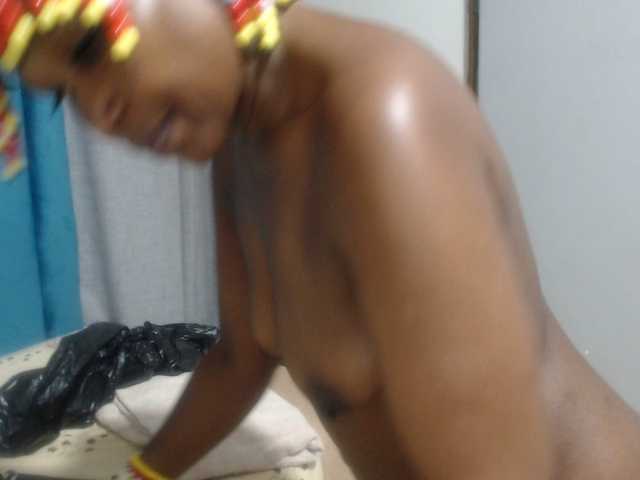 Sheila80's BongaCams show and profile