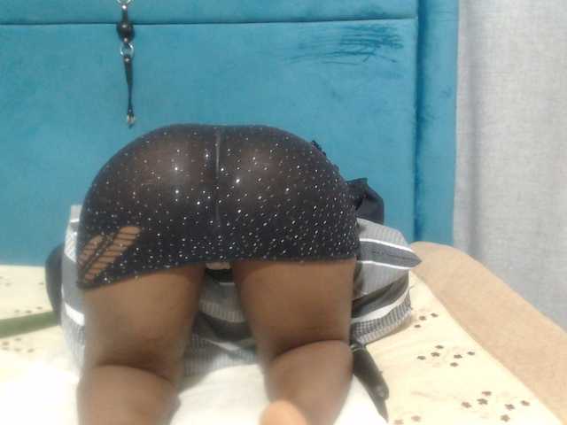 Sheila80's BongaCams show and profile