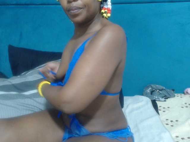 Sheila80's BongaCams show and profile