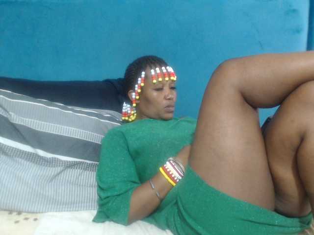 Sheila80's BongaCams show and profile