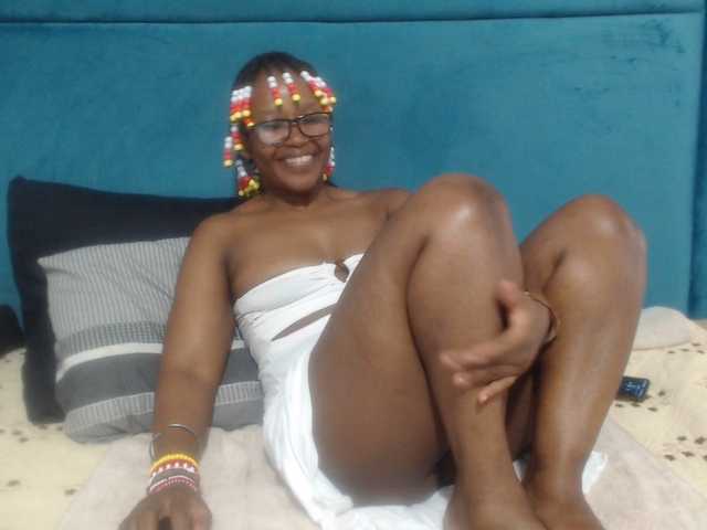 Sheila80's BongaCams show and profile