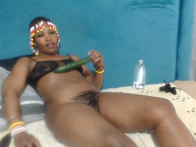 Sheila80's BongaCams show and profile