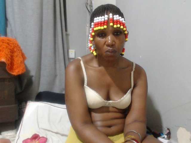 Sheila80's BongaCams show and profile