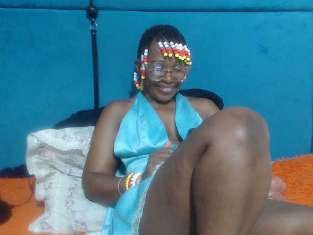 Sheila80's BongaCams show and profile