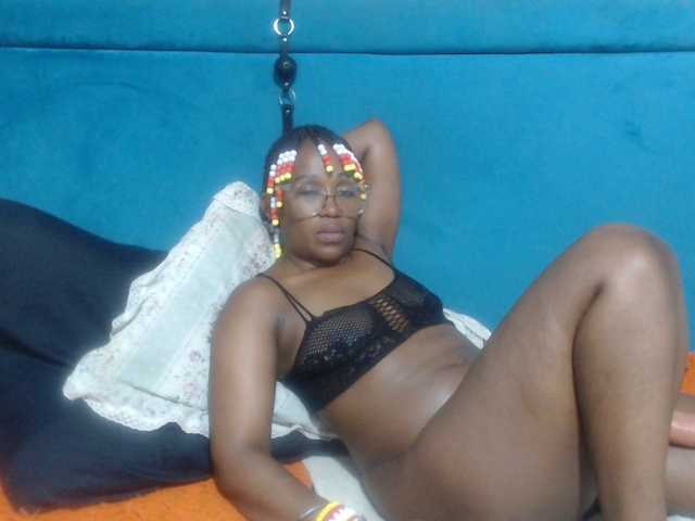 Sheila80's BongaCams show and profile