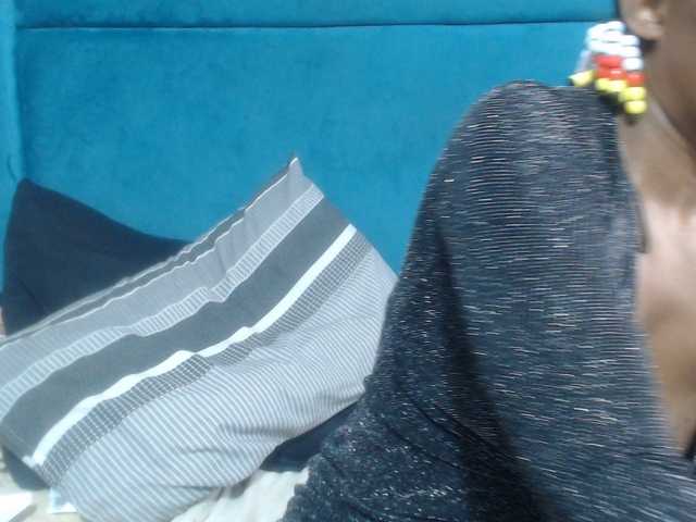 Sheila80's BongaCams show and profile