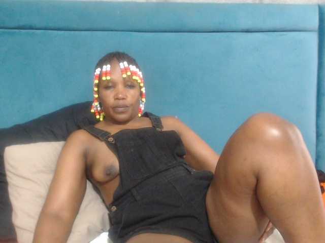 Sheila80 Live Cam on BongaCams