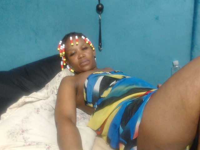 Sheila80's BongaCams show and profile